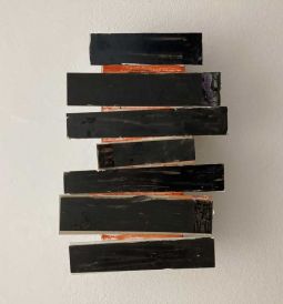 Weer_Grubinger-Marimba_2023_Karton-Acryl_33x46,5x13,5cm_2k4.JPG